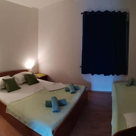 Apartments Sretna 그라다츠 외부 사진