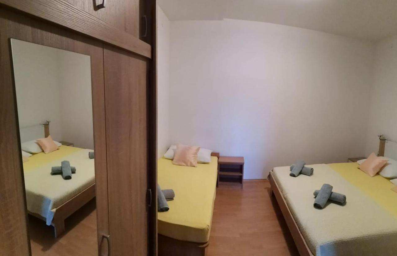 Apartments Sretna 그라다츠 외부 사진