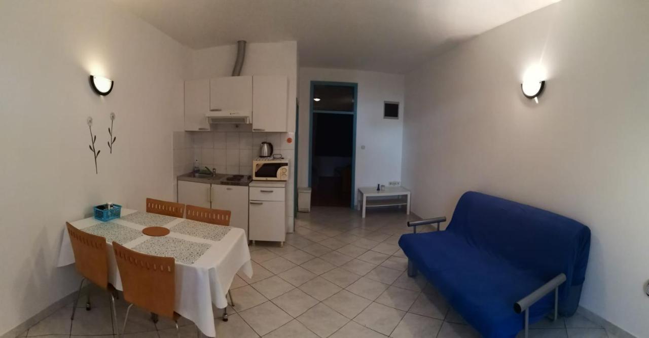 Apartments Sretna 그라다츠 외부 사진