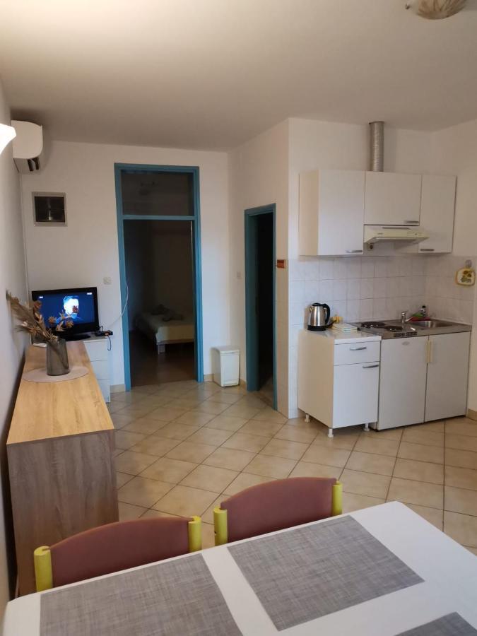 Apartments Sretna 그라다츠 외부 사진