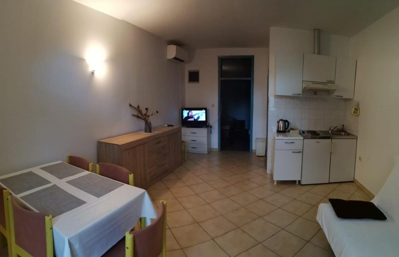 Apartments Sretna 그라다츠 외부 사진